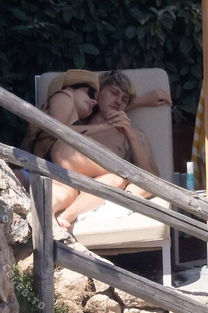 Camila Morrone Nude Leaked Photo #12