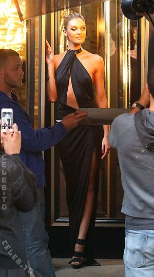 Candice Swanepoel photo
