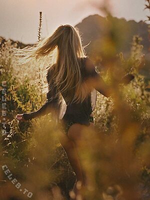 Candice Swanepoel photo