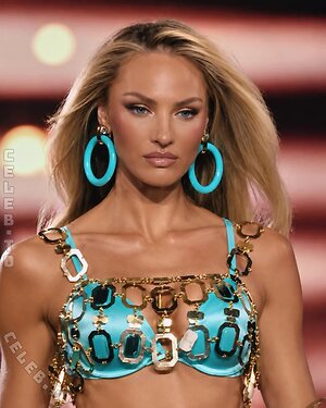 Candice Swanepoel photo