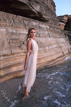 Cara Mell Nude Leaked Photo #17