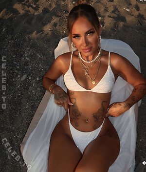 Carina.nl Nude Leaked Photo #8