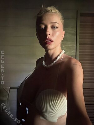Caroline Vreeland Nude Leaked Photo #417