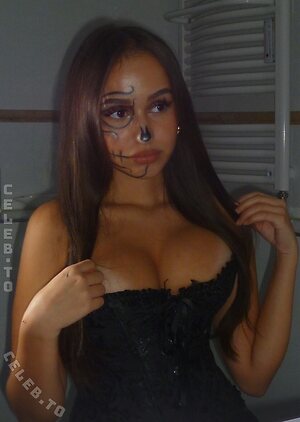 caro.lnw Nude Leaked Photo #3
