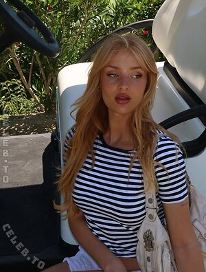 Cassy Cassau Nude Leaked Photo #33
