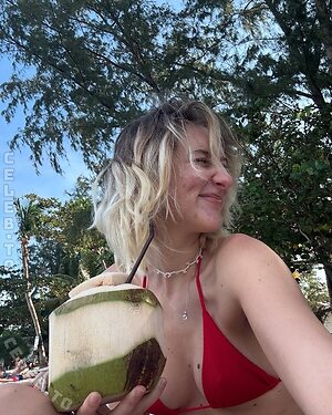 Cathi Nude Leaked Photo #18