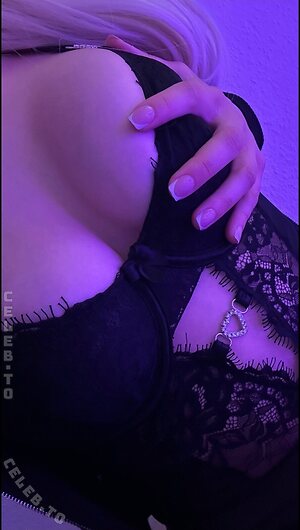 Ceosberry Nude Leaked Photo #13