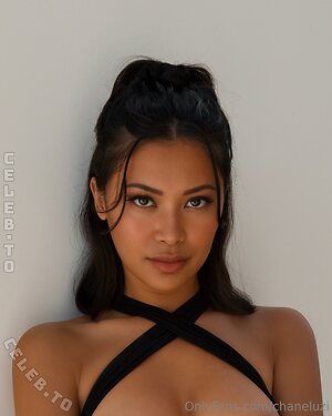 Chanel Uzi