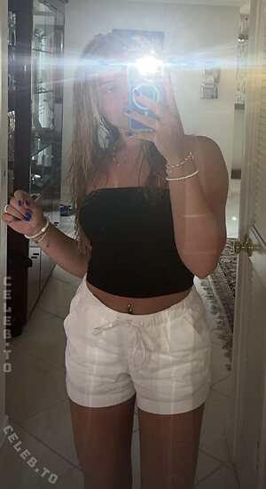 Chanelle0604 Nude Leaked Photo #4