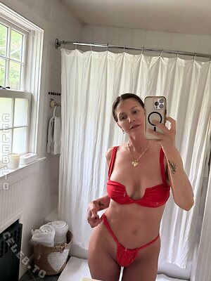Charisma Carpenter Nude Leaked Photo #2