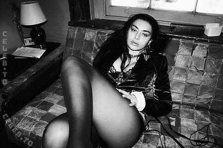 Charli XCX Nude Leaked Photo #6