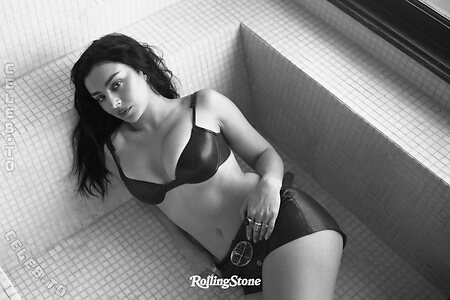Charli XCX Nude Leaked Photo #17