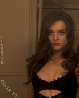 Charlotte Lawrence photo