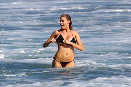 Charlotte McKinney Nude Leaked Photo #54