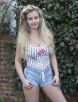 Chloe Ayling Nude Leaked Photo #25