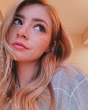 Chrissy Costansa Nude Leaked Photo #20