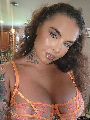 Christy Mack Nude Leaked Photo #53