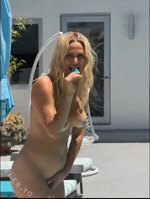 CJ Perry aka Lana Nude Leaked Photo #19