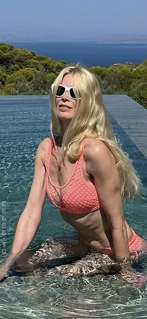 Claudia Schiffer Nude Leaked Photo #11