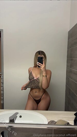 coconut.offiziell Nude Leaked Photo #13