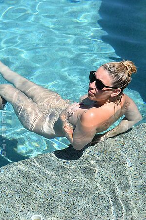 CoorsLightGirl Nude Leaked Photo #831
