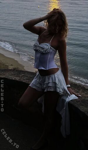 Cosima Chalk Nude Leaked Photo #48