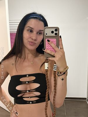 Coupleontour Nude Leaked Photo #54
