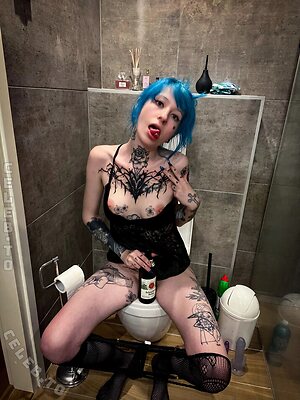 coy emo Nude Leaked Photo #22