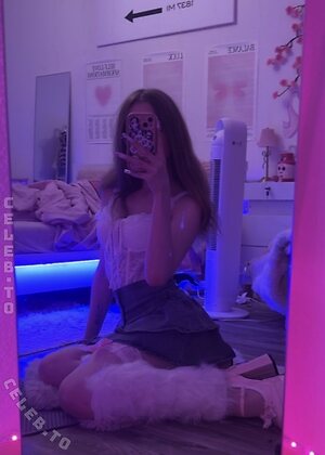 crystalmarykitty Nude Leaked Photo #26