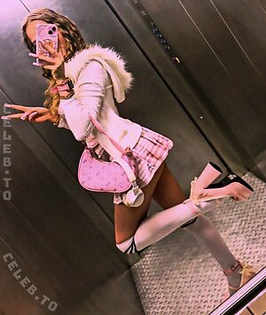 crystalmarykitty Nude Leaked Photo #30