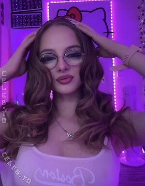 crystalmarykitty Nude Leaked Photo #41