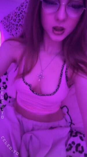 crystalmarykitty Nude Leaked Photo #70