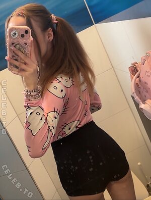 crystalmarykitty Nude Leaked Photo #82