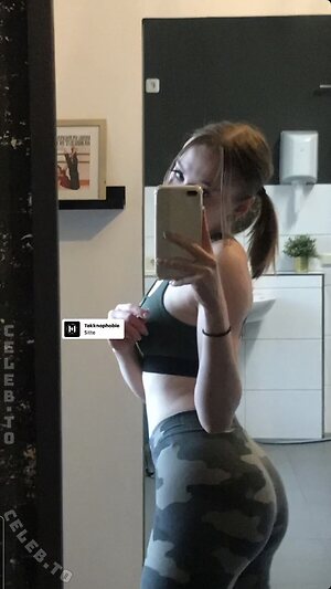 cryxsarah.gbc Nude Leaked Photo #35