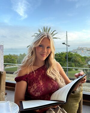 Dagi Bee Nude Leaked Photo #32