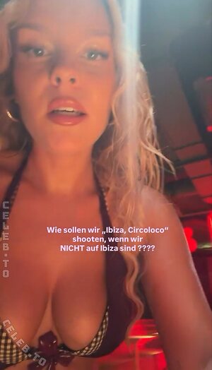 Dagi Bee Nude Leaked Photo #40