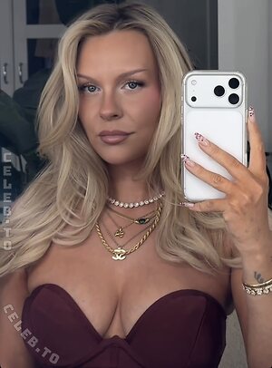 Dagi Bee Nude Leaked Photo #50
