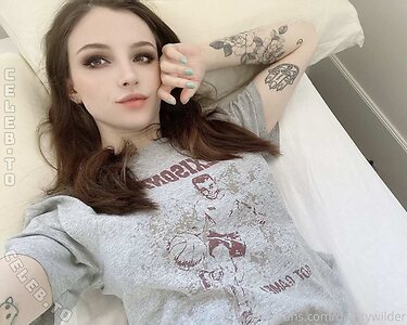 Dainty Wilder photo