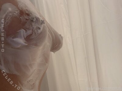 Daisea Nude Leaked Photo #1102