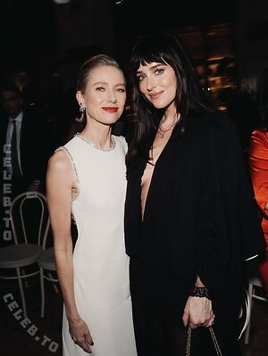 Dakota Johnson photo
