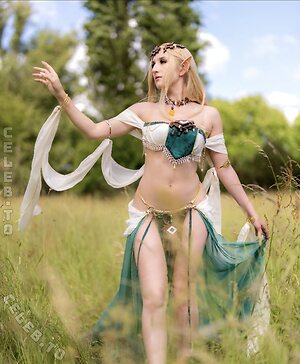dali.cos Nude Leaked Photo #4