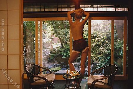 Daphne Groeneveld Nude Leaked Photo #226