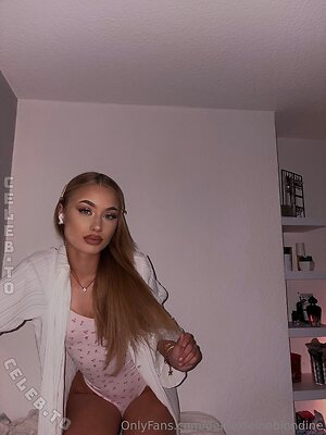 deinekleineblondine Nude Leaked Photo #143