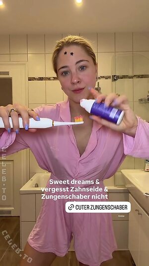 Diana zur Löwen Nude Leaked Photo #23