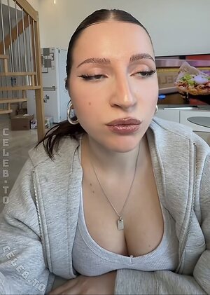 DieseJennii Nude Leaked Photo #5