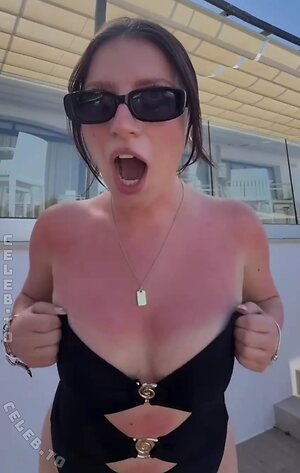 DieseJennii Nude Leaked Photo #15