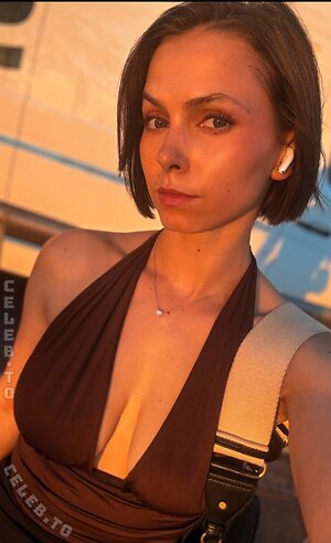Dilexit Nude Leaked Photo #15