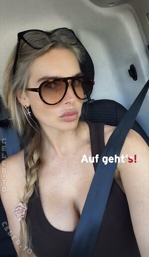 dinladylike Nude Leaked Photo #12