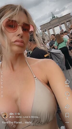 dinladylike Nude Leaked Photo #19