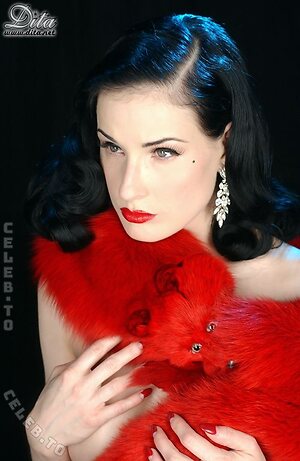Dita von Teese Nude Leaked Photo #174